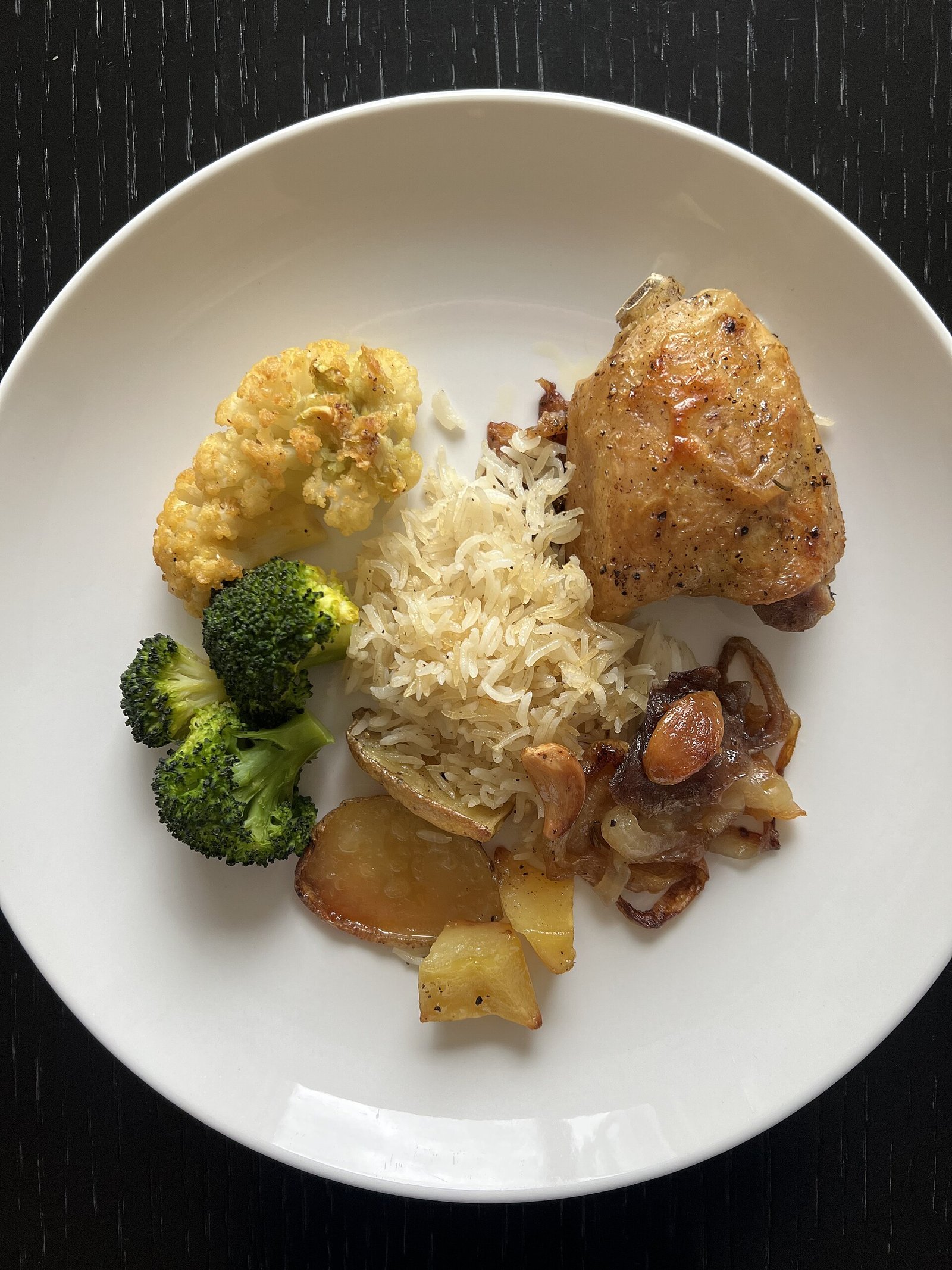 Balanced chicken rice vegetable plate—ordinary eating while patch testing