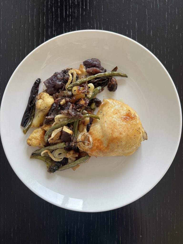 Grilled chicken with roasted vegetables, a plate-method dinner supporting a diabetic neuropathy diet