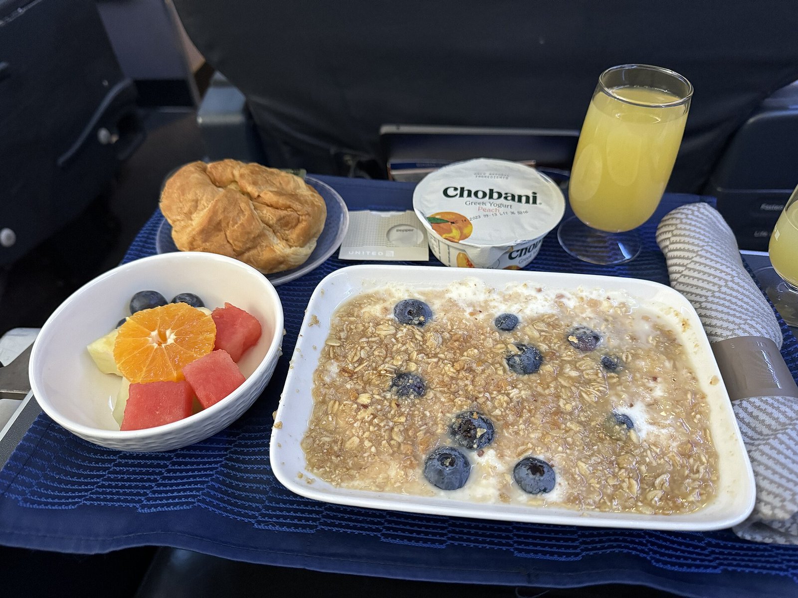 Yogurt fruit breakfast as a light next-morning meal after colonoscopy