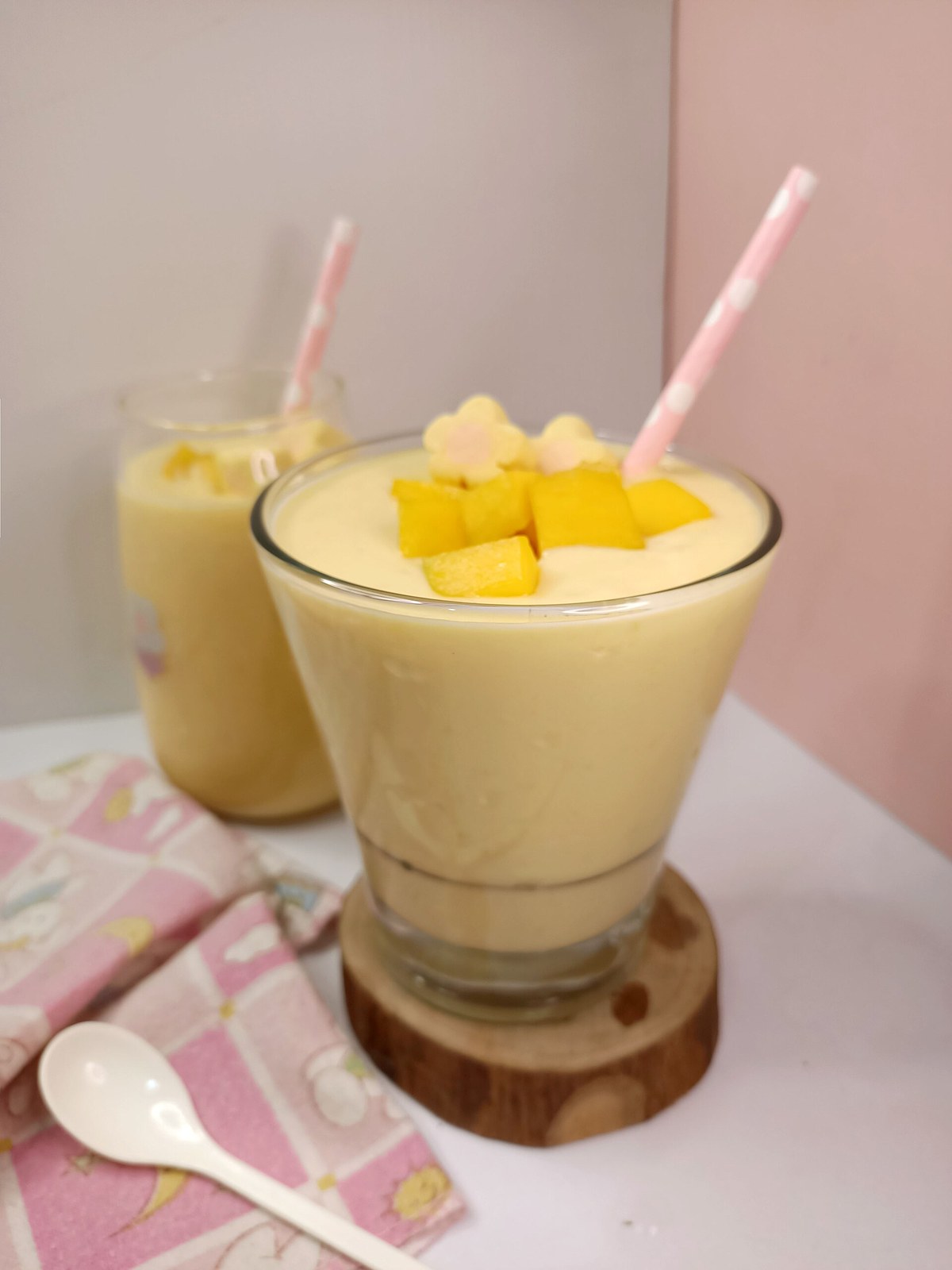 Banana mango smoothie as an easy fluid-rich option during C. diff recovery if clinician agrees
