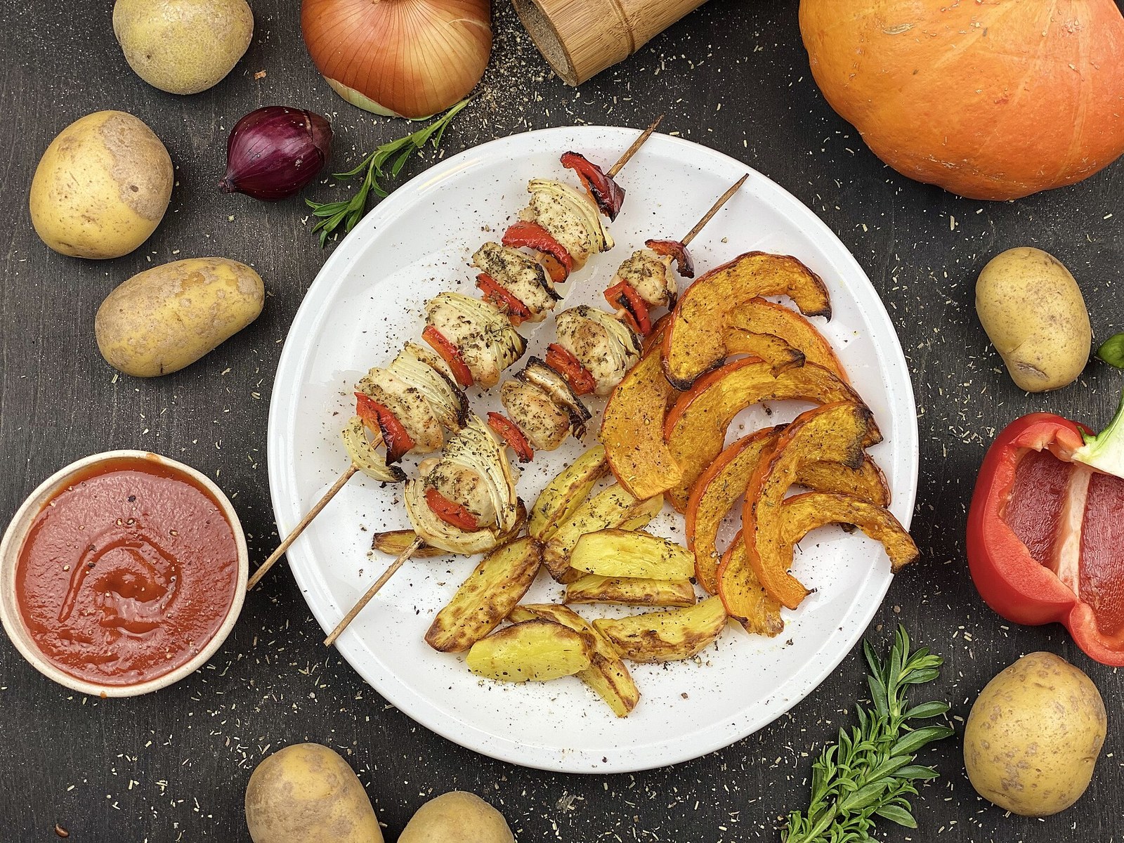 Baked chicken and vegetables as a lower-sodium home-cooked dinner pattern for polycystic kidney disease