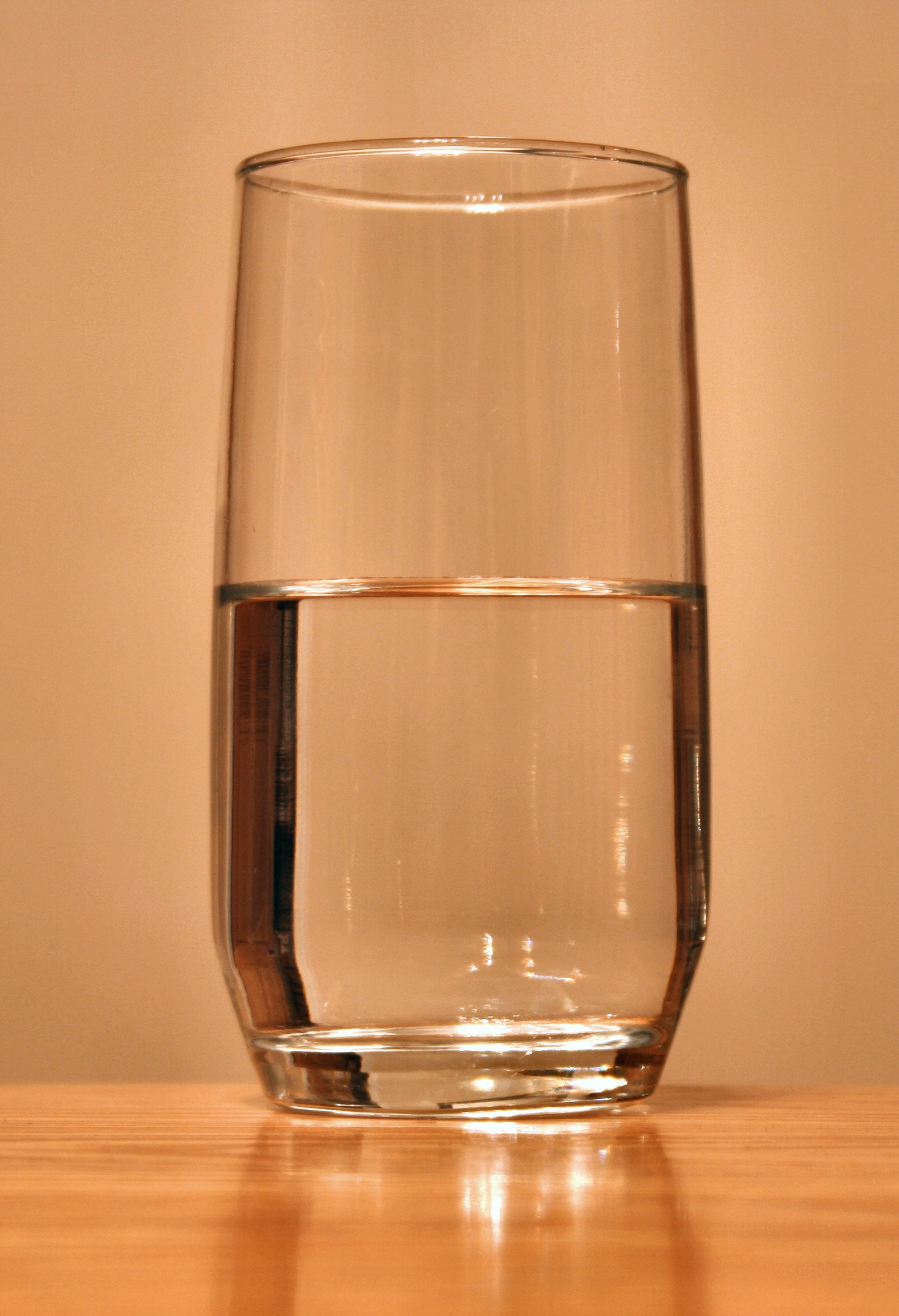 Glass of water as the default drink during kidney infection recovery