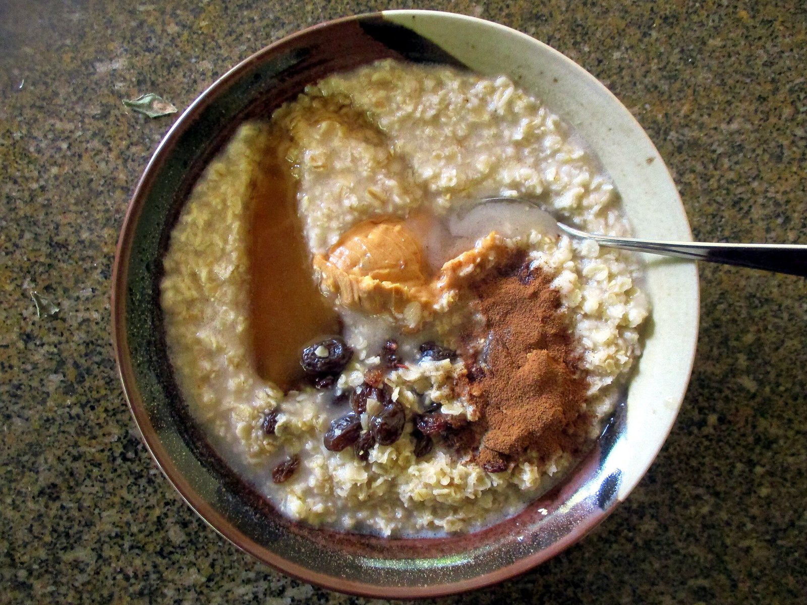 Oatmeal porridge as a gentle breakfast during eczema flare weeks