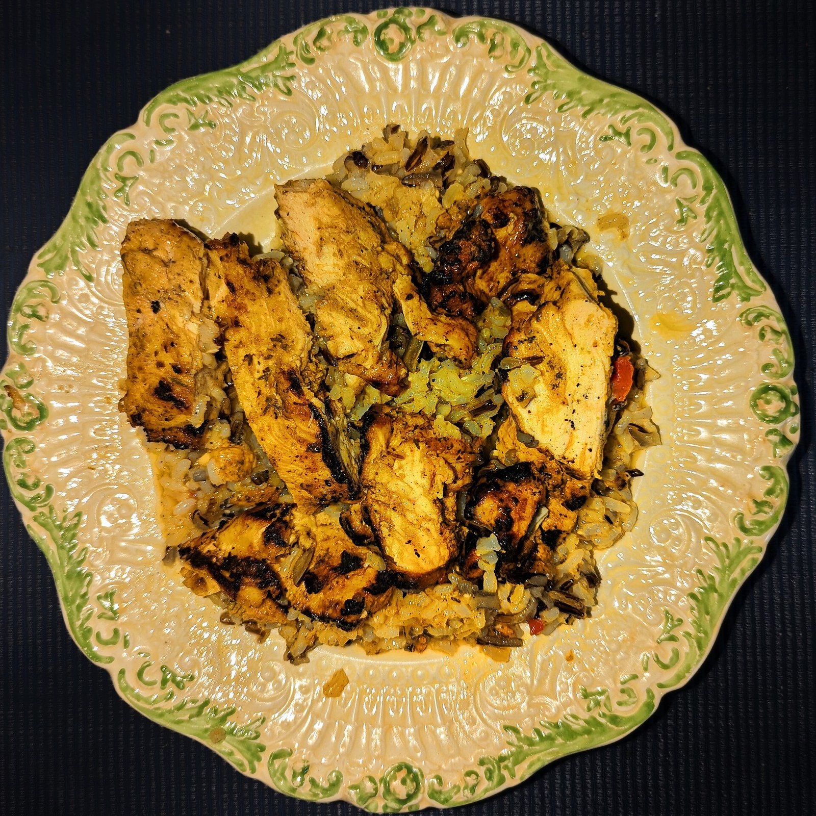 Grilled chicken on brown rice as a tolerated dinner trial plate