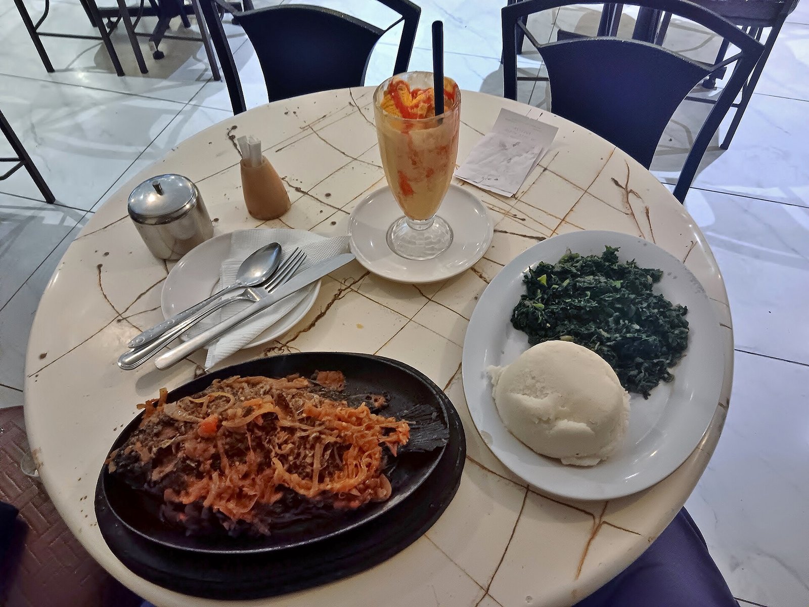 Grilled fish and vegetables plate for a protein-forward hyperthyroidism-friendly meal
