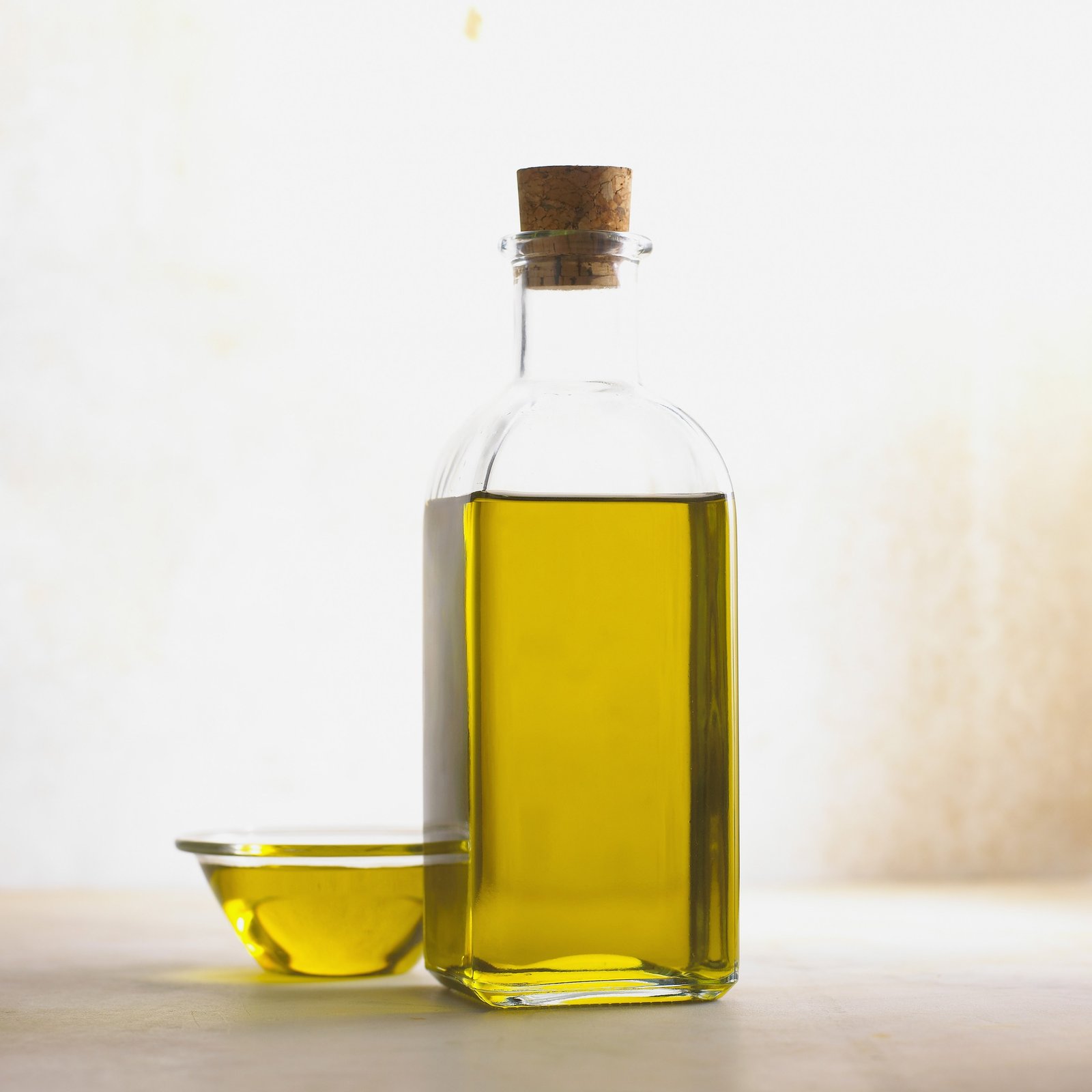 Olive oil, a healthy fat NIDDK lists for a gallstones diet