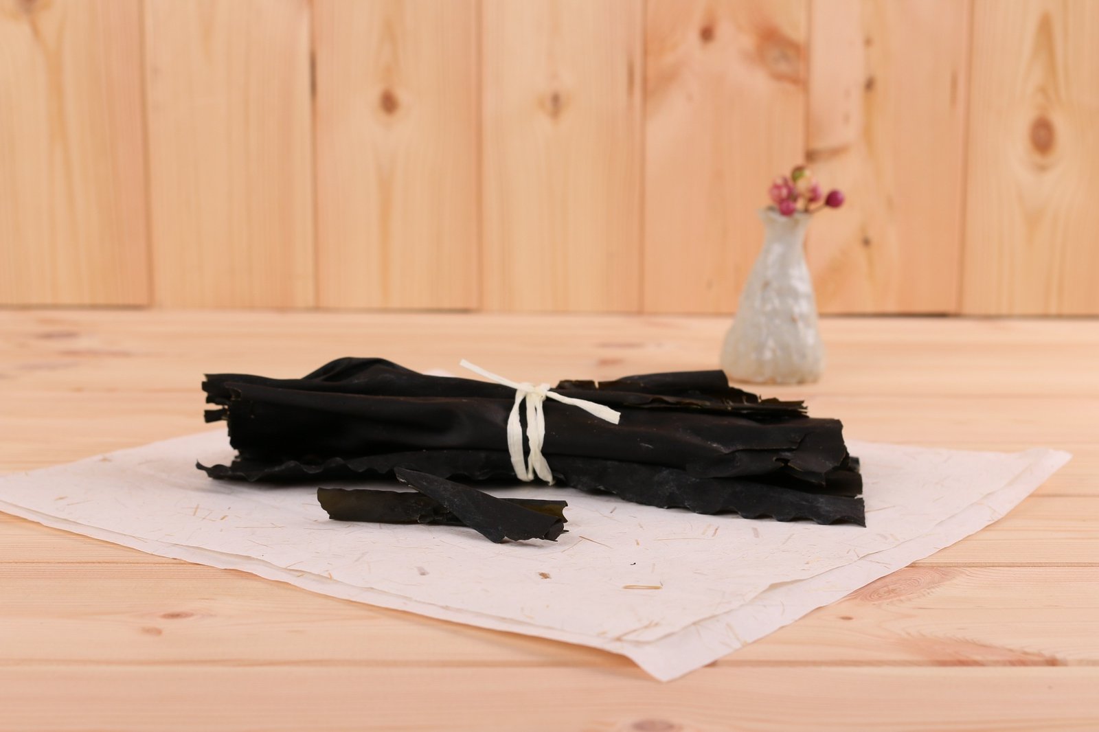Dried kelp (dasima), a high-iodine seaweed that people with hypothyroidism are advised to limit