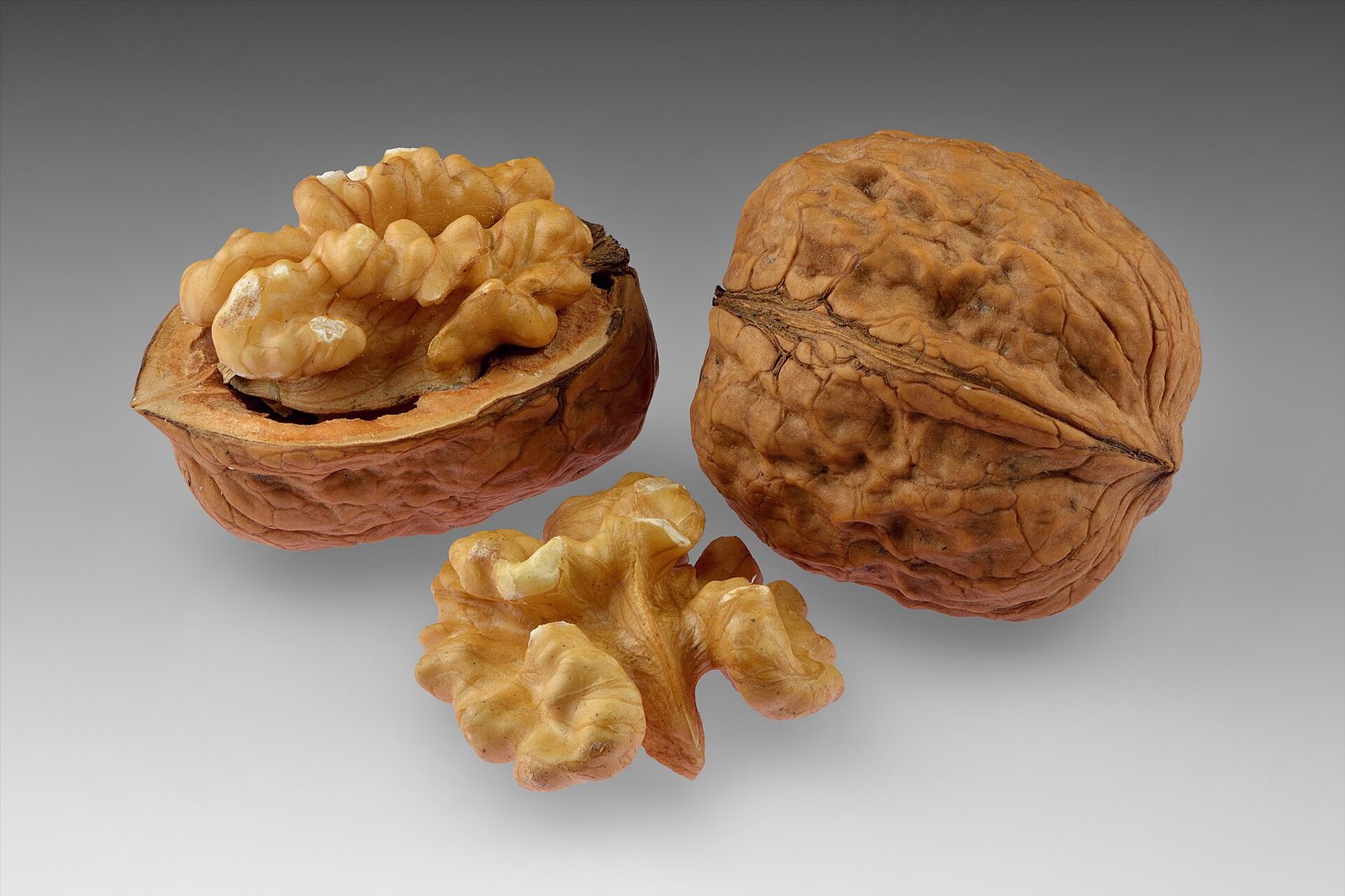 Whole and shelled walnuts, a nut portion suggested in Mediterranean-style eating for osteoarthritis