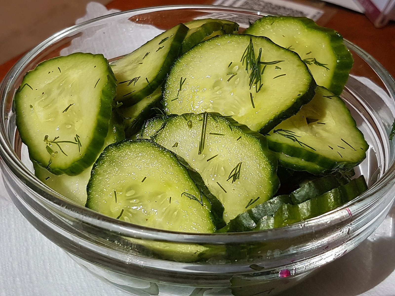 Cool cucumber salad with dill, a mild low-heat dish for a rosacea diet