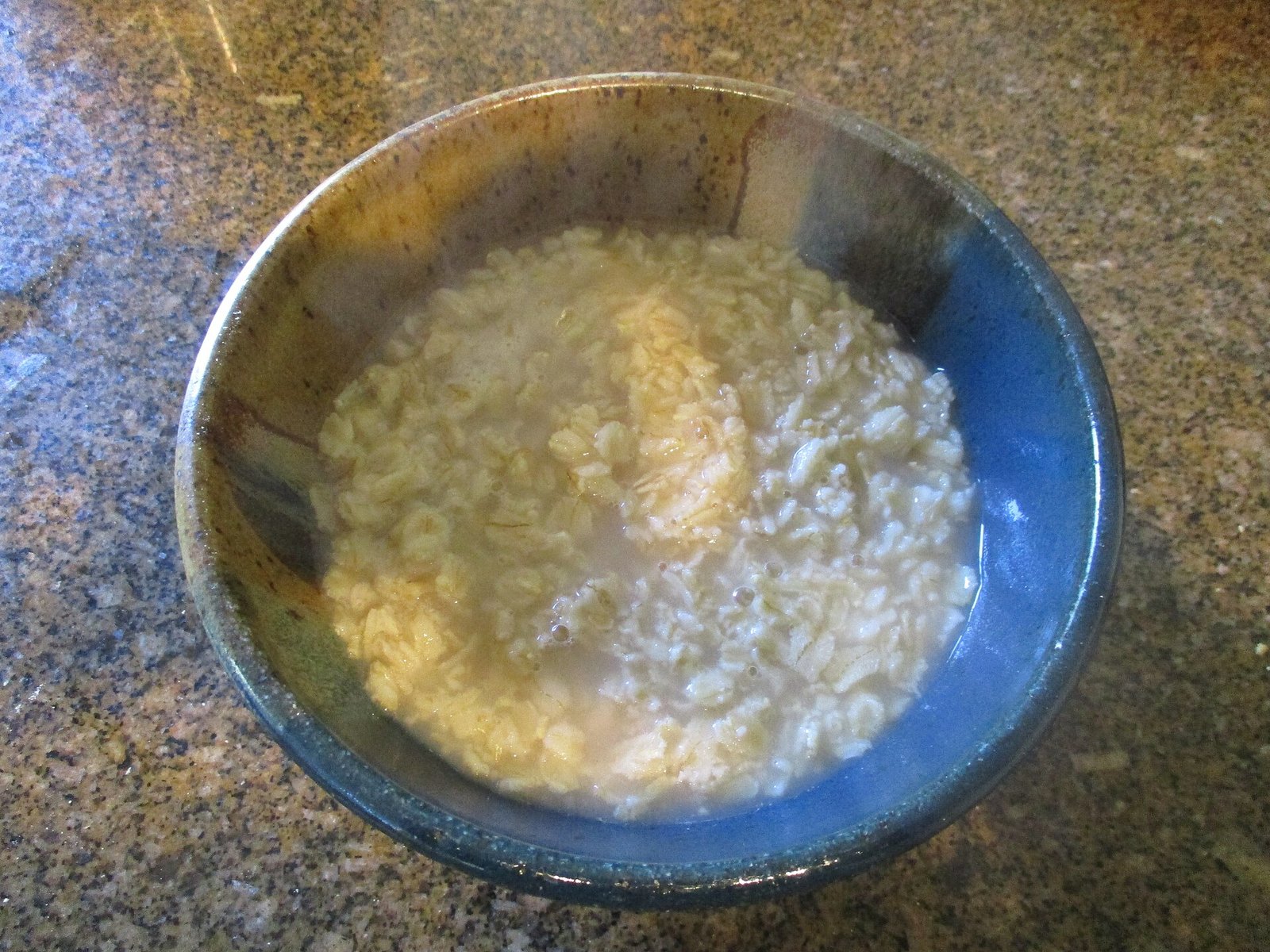 Oatmeal breakfast as a steady routine meal